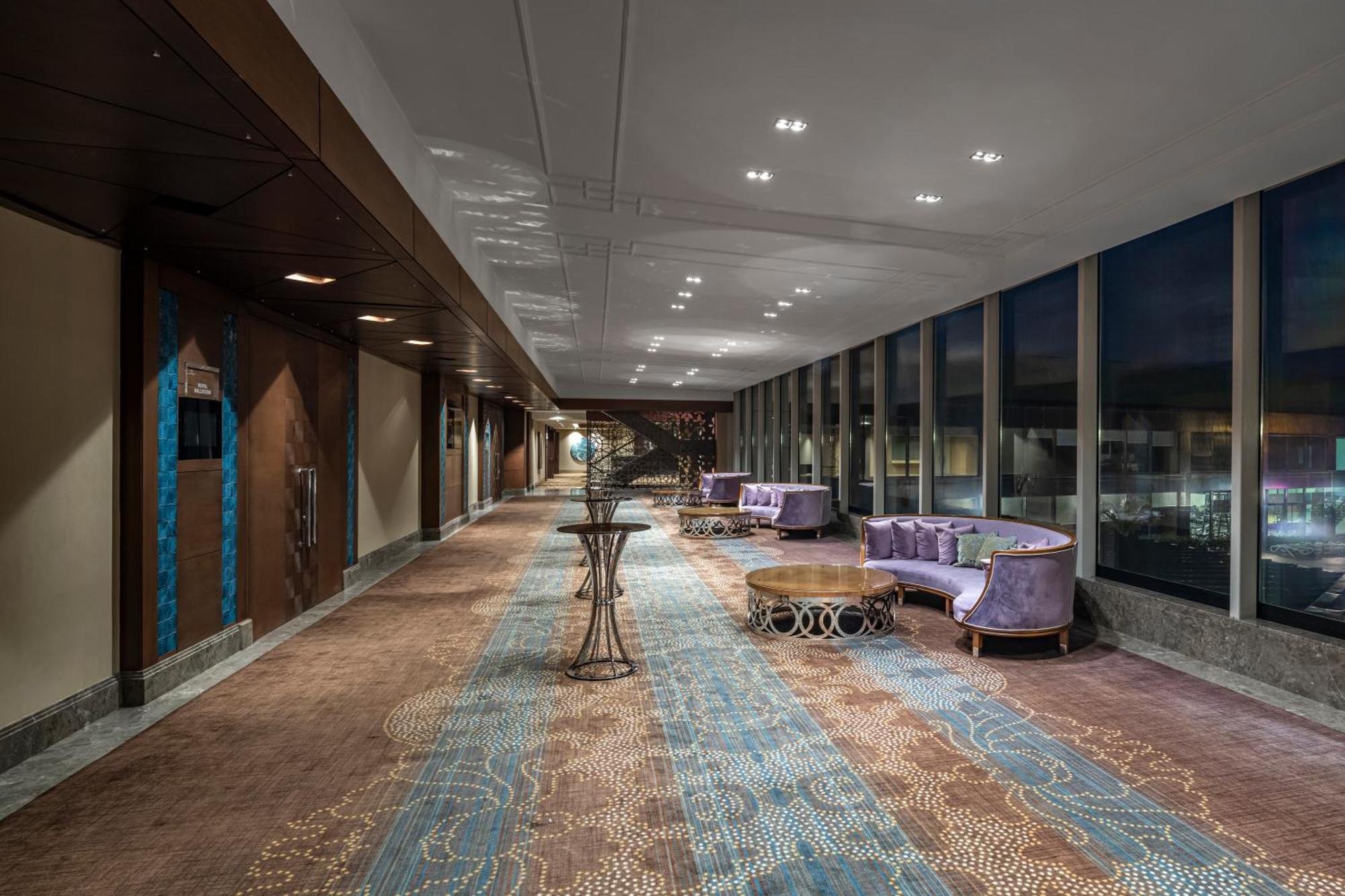 Windsor Hotel & Convention Center Istanbul Ngoại thất bức ảnh The interior of the hotel