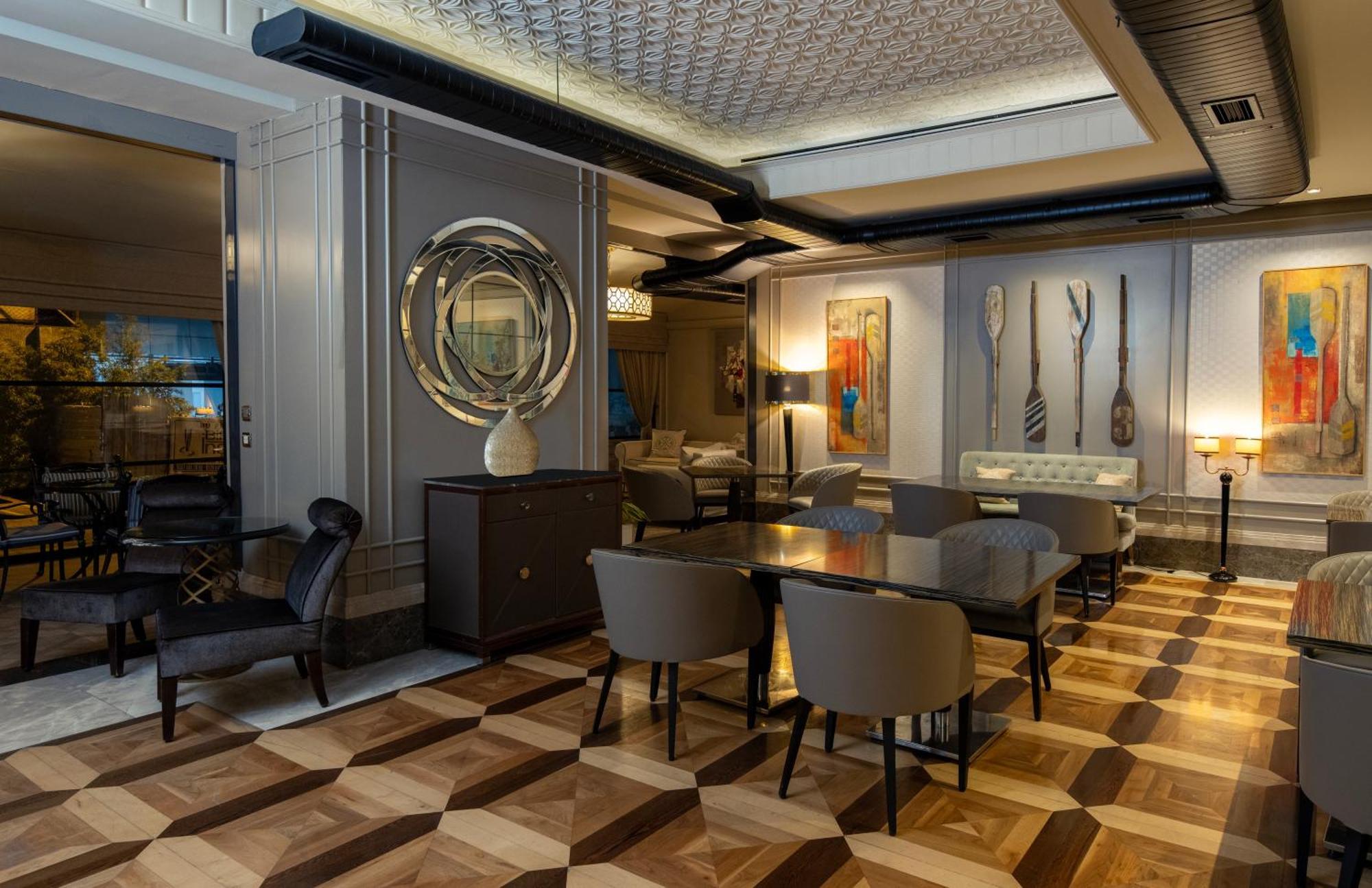 Windsor Hotel & Convention Center Istanbul Ngoại thất bức ảnh The interior of the hotel