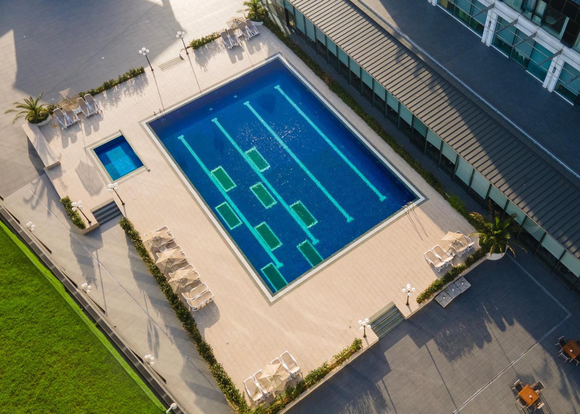 Windsor Hotel & Convention Center Istanbul Ngoại thất bức ảnh The pool at the 2015 Pan American Games