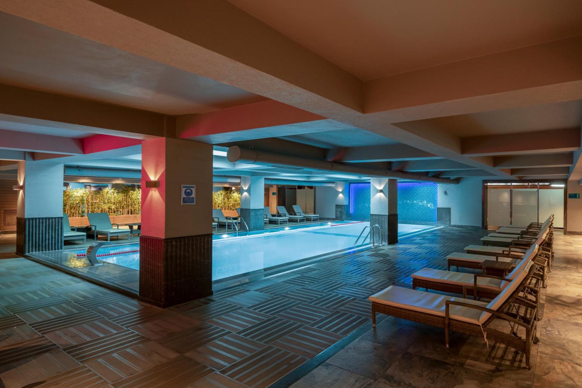 Windsor Hotel & Convention Center Istanbul Ngoại thất bức ảnh Spa at the hotel