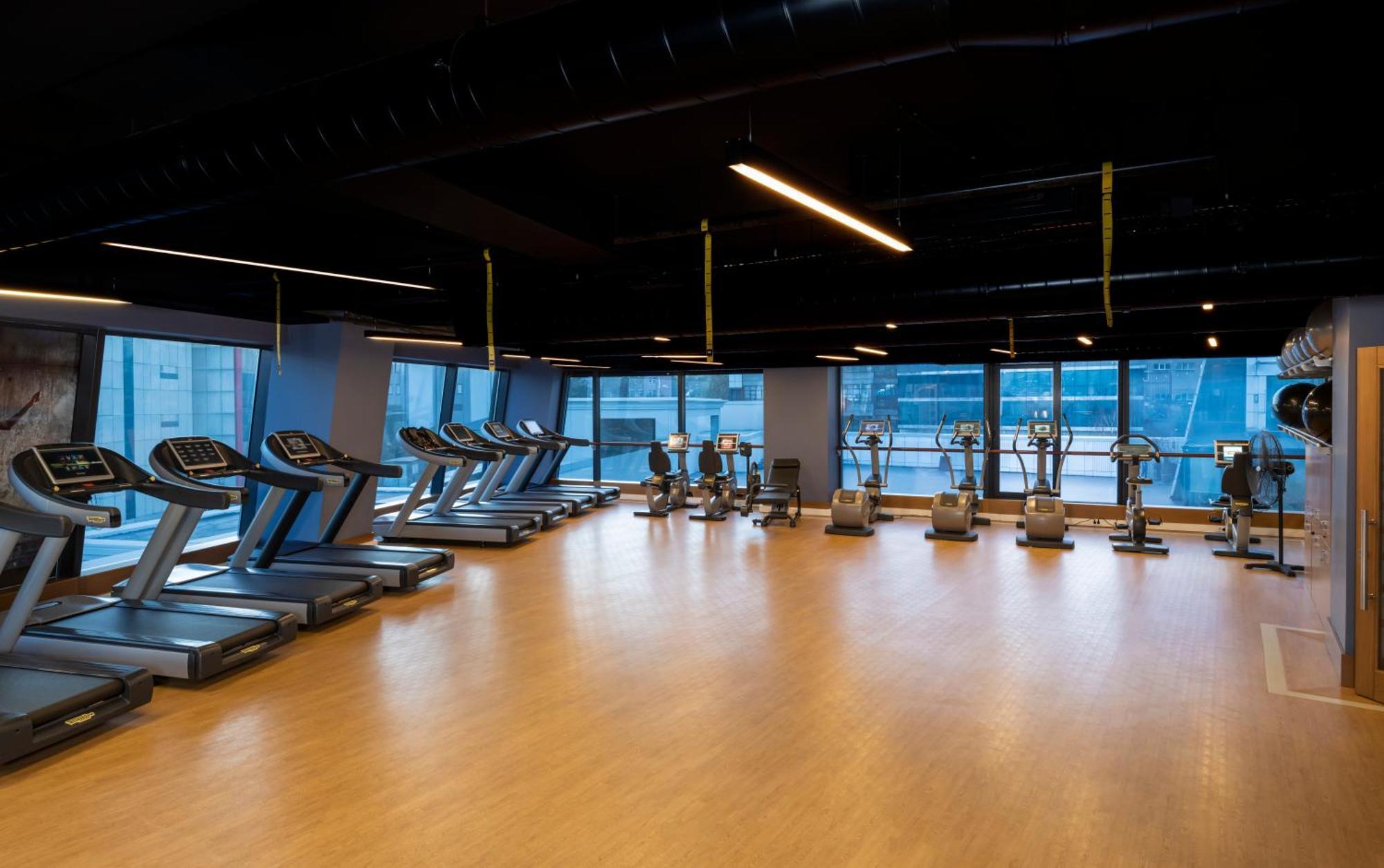 Windsor Hotel & Convention Center Istanbul Ngoại thất bức ảnh The gym at the 1018 building