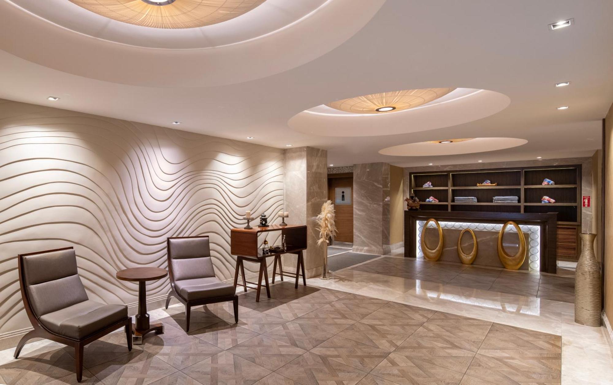 Windsor Hotel & Convention Center Istanbul Ngoại thất bức ảnh The lounge at the airport
