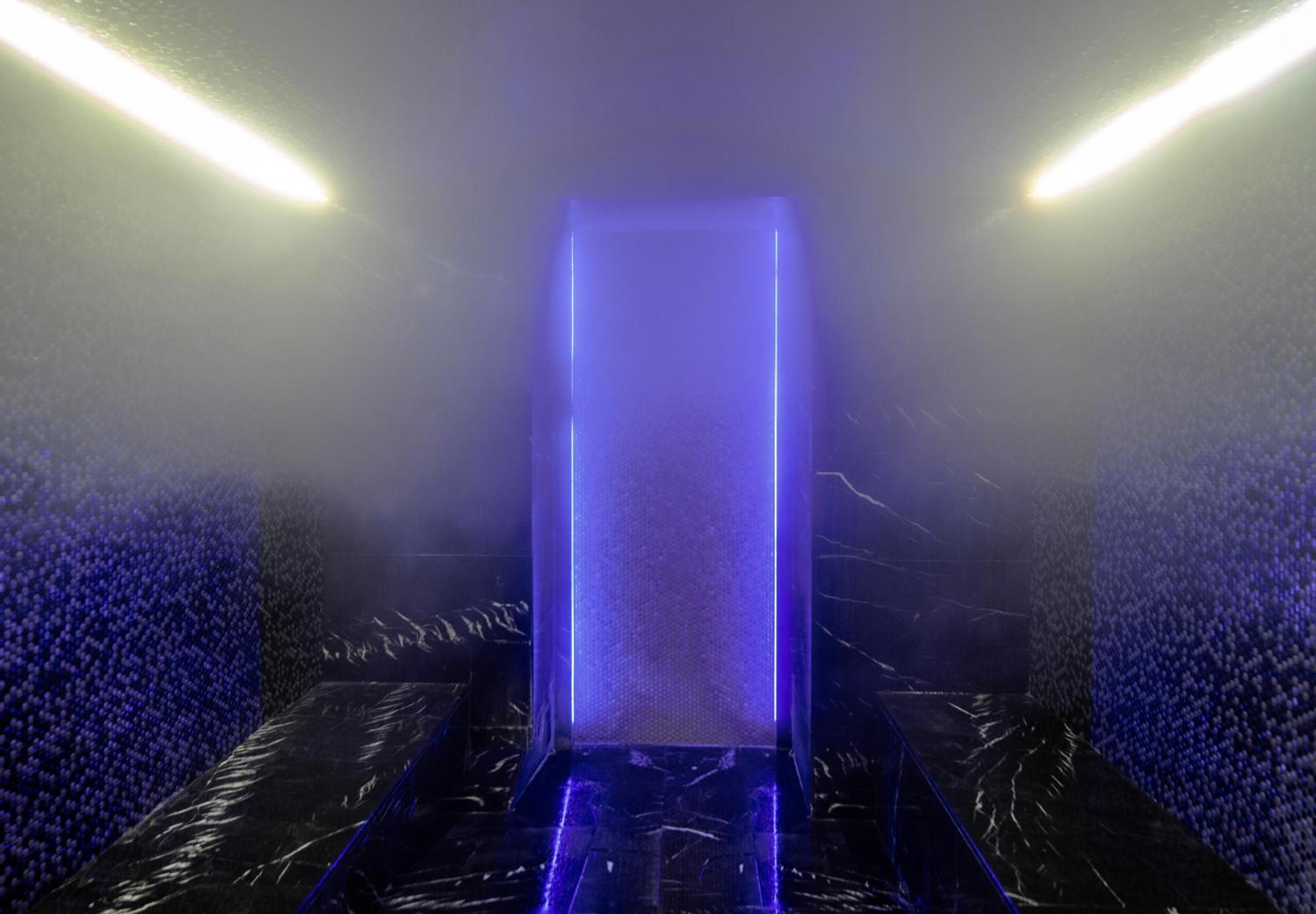 Windsor Hotel & Convention Center Istanbul Ngoại thất bức ảnh The laser harp