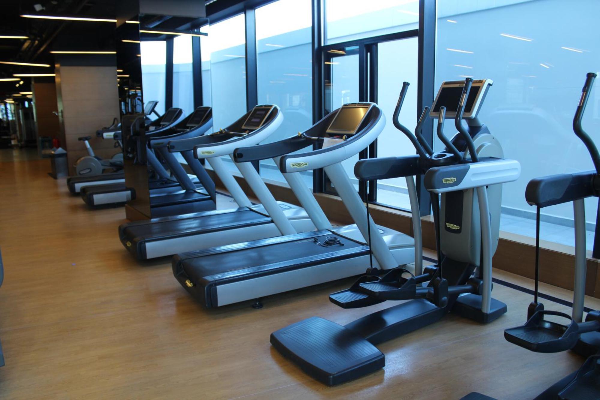 Windsor Hotel & Convention Center Istanbul Ngoại thất bức ảnh Treadmills and ellipticals